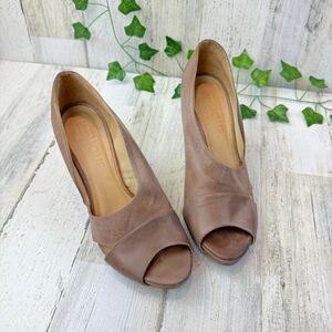 Michael Jolie *DESIGNER* Italian Leather heels Size 38